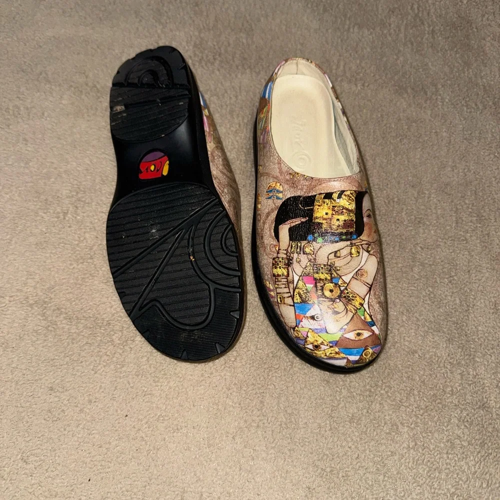 Icon Clogs/Slides - Picture 4 of 4